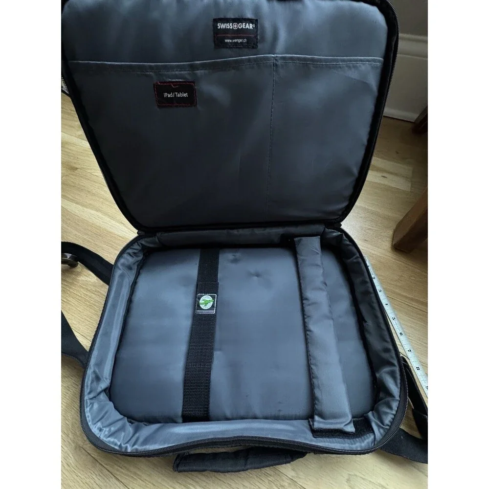 Wenger Swiss Gear Black Jasper Computer Case Shoulder Bag 17.5 x 3.5 x 13